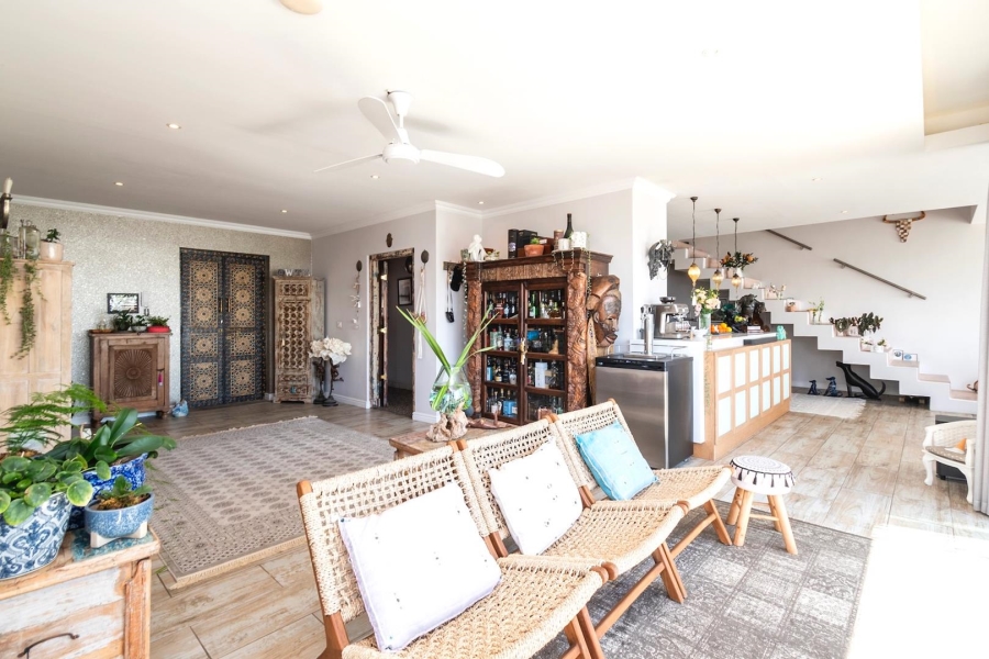 3 Bedroom Property for Sale in Fresnaye Western Cape